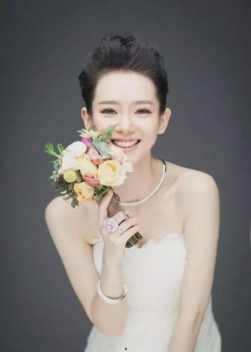 戚薇爆料导演视频播放,视频播放背后的真实瞬间